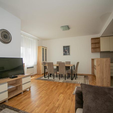 Dream Garden Apartments ซลาตีบอร์ ภายนอก รูปภาพ