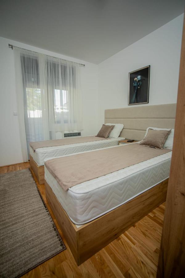 Dream Garden Apartments ซลาตีบอร์ ภายนอก รูปภาพ